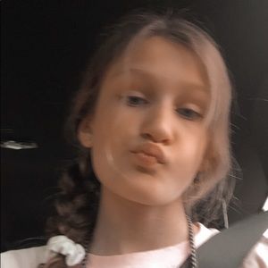 Meet your Posher, Isabella